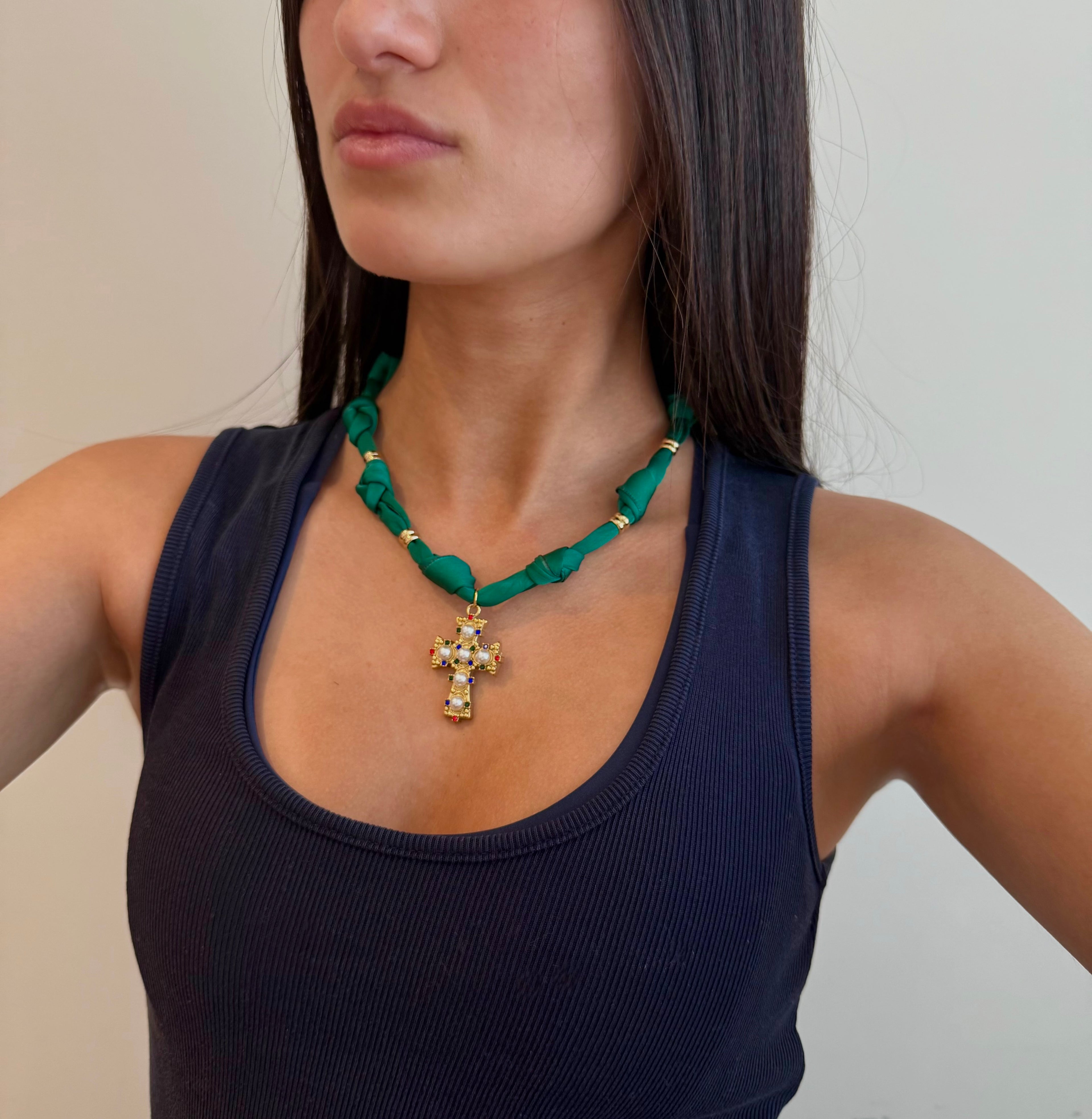 Collier croix impériale