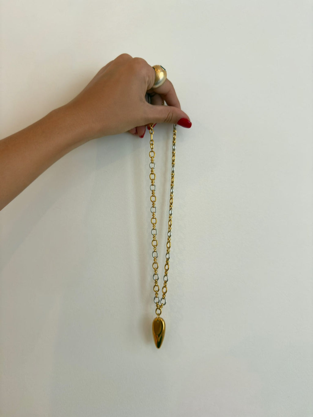 Collier Nova